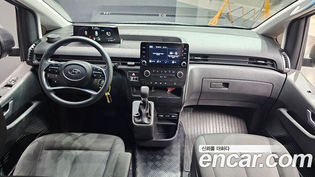 Hyundai Staria 2022 — photo 10