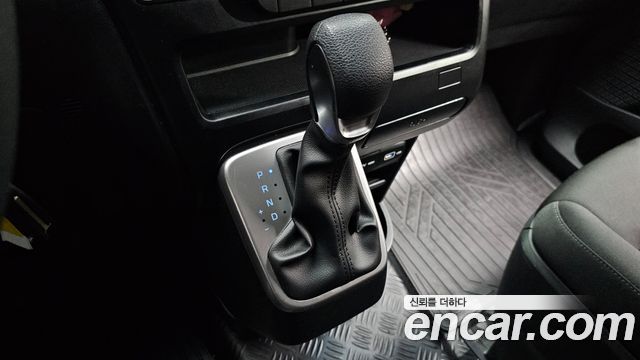 Hyundai Staria 2022 — photo 12