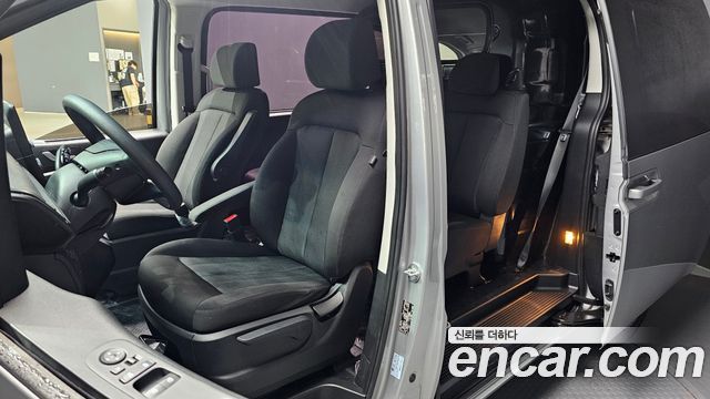 Hyundai Staria 2022 — photo 13