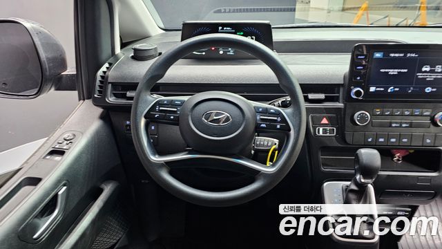 Hyundai Staria 2022 — photo 18