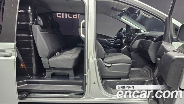 Hyundai Staria 2022 — photo 16