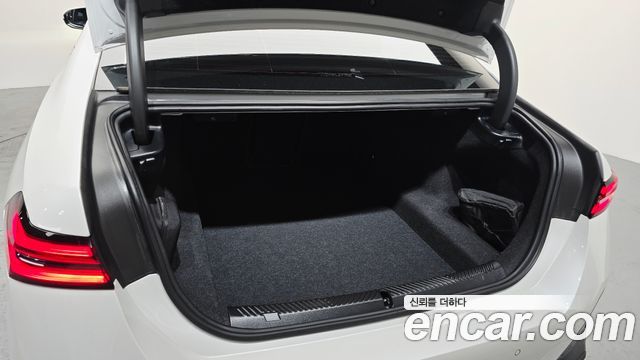 BMW 5-Series 2026 — photo 18