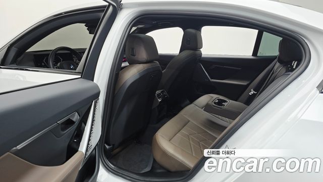 BMW 5-Series 2026 — photo 19