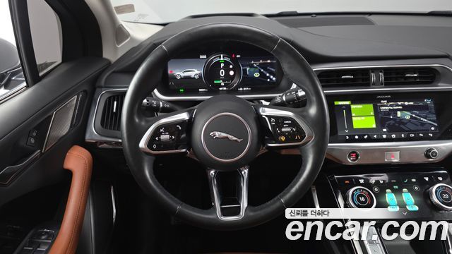 Jaguar I-PACE 2020 — photo 20