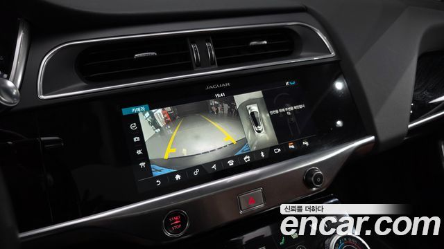Jaguar I-PACE 2020 — photo 22