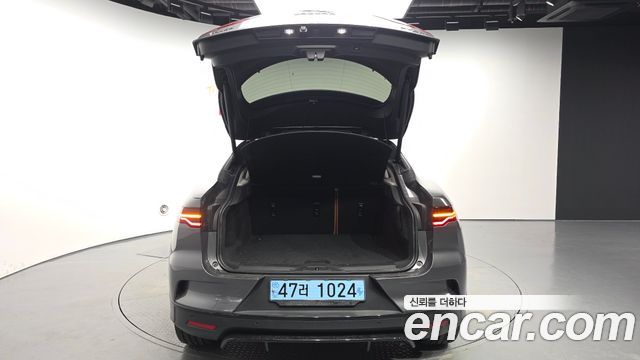 Jaguar I-PACE 2020 — photo 26