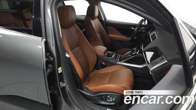 Jaguar I-PACE 2020 — photo 16