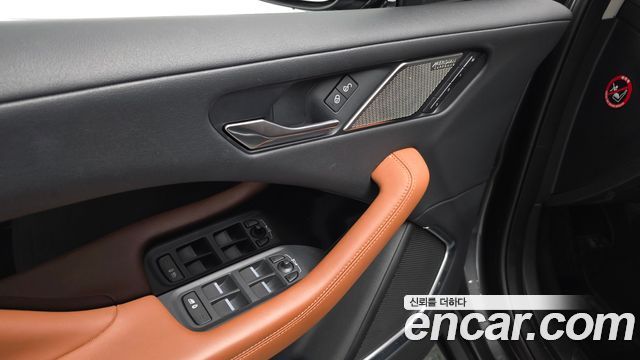 Jaguar I-PACE 2020 — photo 27