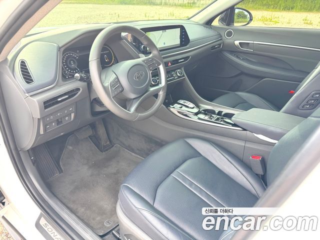 Hyundai Sonata 2023 — photo 13