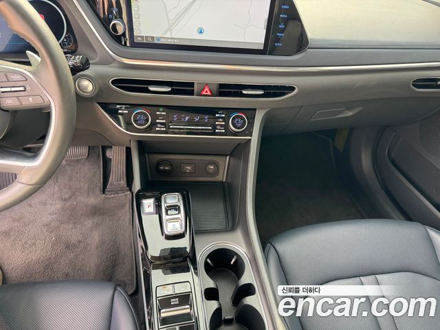 Hyundai Sonata 2023 — photo 16
