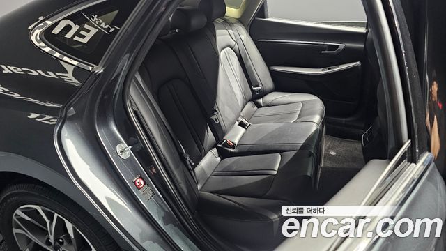 Hyundai Sonata 2022 — photo 11