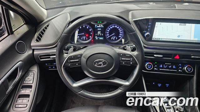 Hyundai Sonata 2022 — photo 13