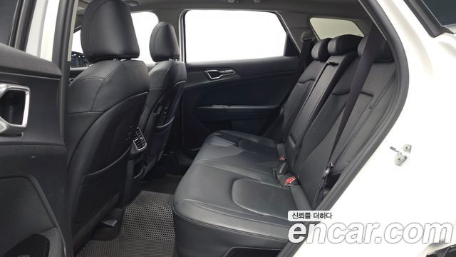 Kia Sportage 2022 — photo 18