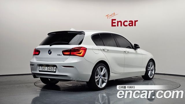 BMW 1-Series 2019 — photo 2