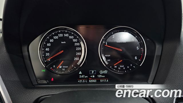 BMW 1-Series 2019 — photo 11
