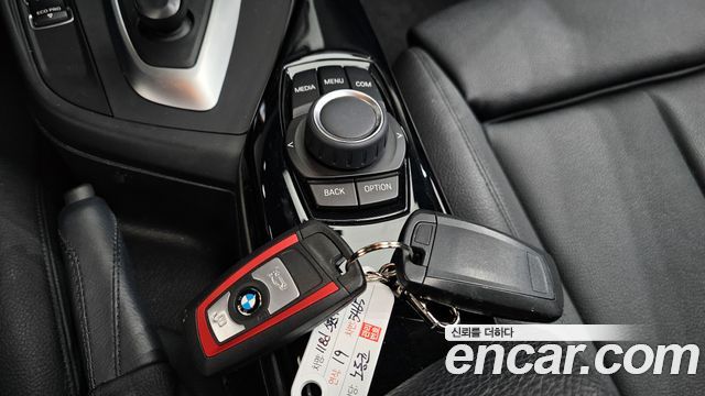 BMW 1-Series 2019 — photo 21