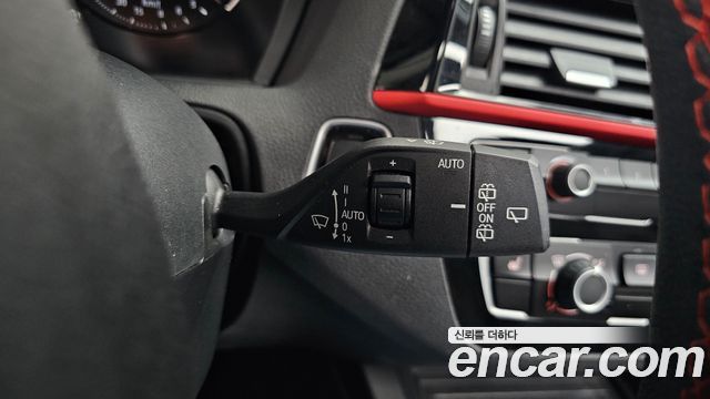 BMW 1-Series 2019 — photo 28