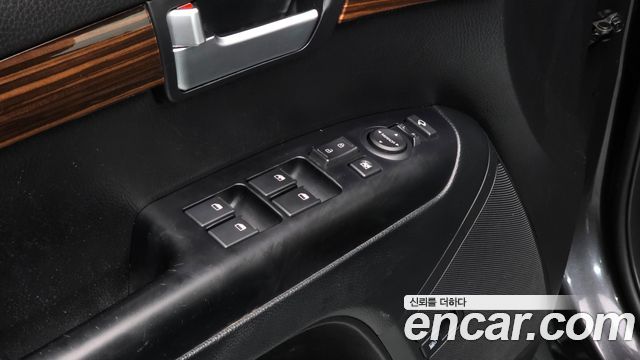 Kia Mohave 2018 — photo 16