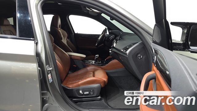 BMW X4M 2021 — photo 17