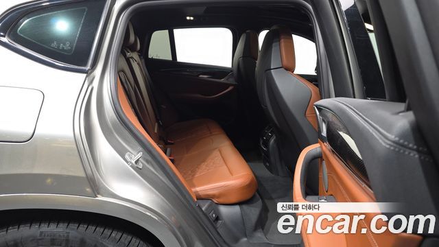 BMW X4M 2021 — photo 18