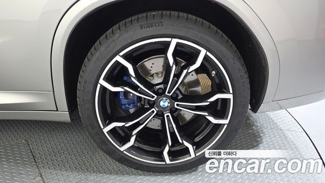BMW X4M 2021 — photo 7