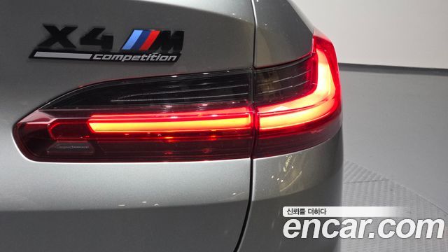 BMW X4M 2021 — photo 9
