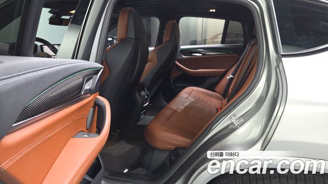 BMW X4M 2021 — photo 16