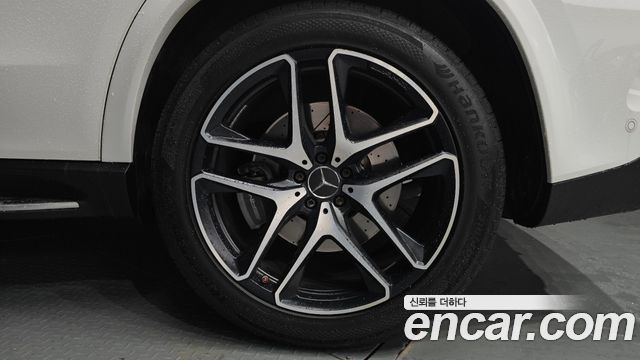 Mercedes-Benz GLE-Class 2021 — photo 7