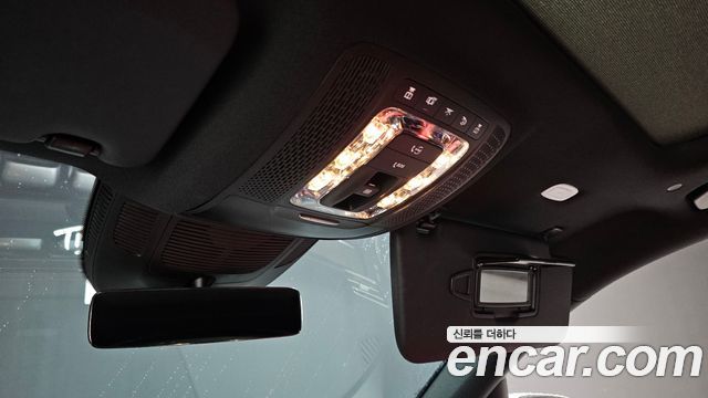 Mercedes-Benz GLE-Class 2021 — photo 28