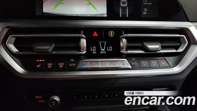 BMW 4-Series 2021 — photo 16
