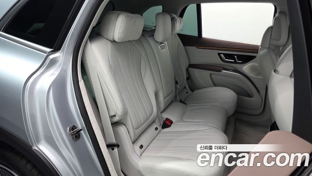 Mercedes-Benz EQS 2023 — photo 17