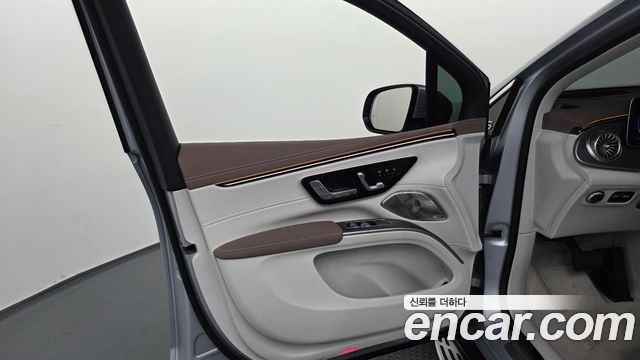 Mercedes-Benz EQS 2023 — photo 14