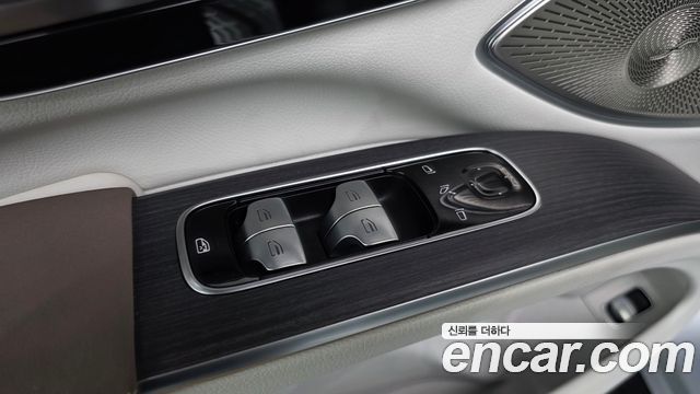 Mercedes-Benz EQS 2023 — photo 29