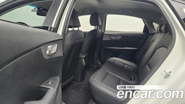 Kia K3 2022 — photo 12