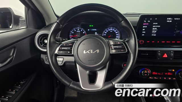 Kia K3 2022 — photo 13