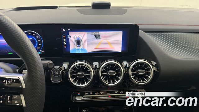 Mercedes-Benz EQA 2026 — photo 15