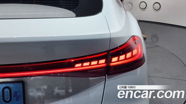 Audi A6 e-Tron 2025 — photo 9