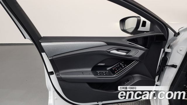 Audi A6 e-Tron 2025 — photo 14