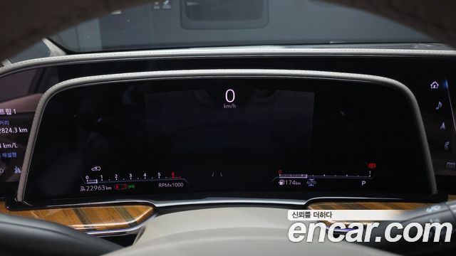 Cadillac Escalade 2024 — photo 11
