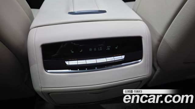 Cadillac Escalade 2024 — photo 24