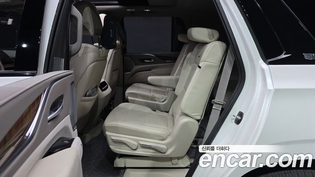 Cadillac Escalade 2024 — photo 16