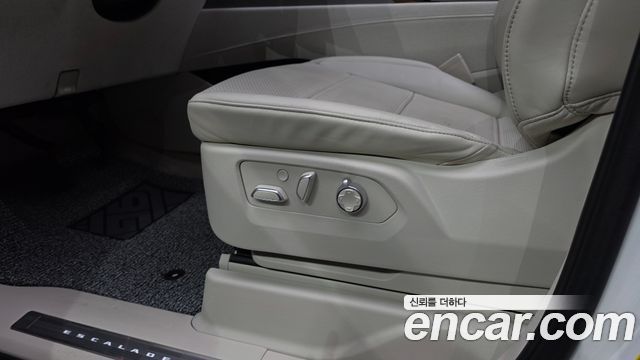 Cadillac Escalade 2024 — photo 34