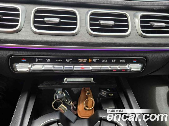 Mercedes-Benz GLE-Class 2023 — photo 12