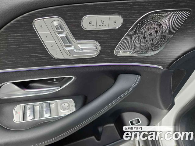 Mercedes-Benz GLE-Class 2023 — photo 18