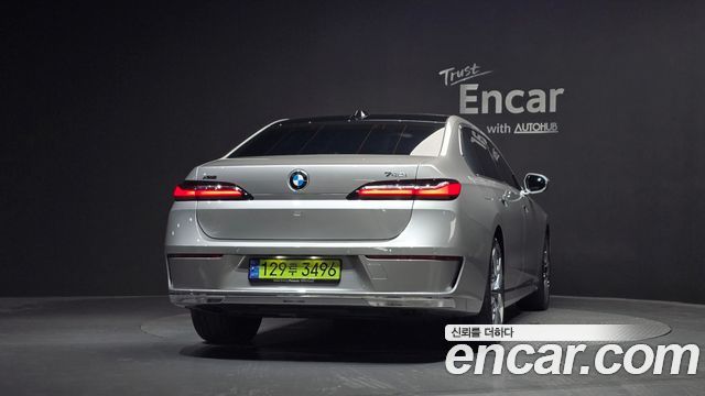 BMW 7-Series 2024 — photo 4