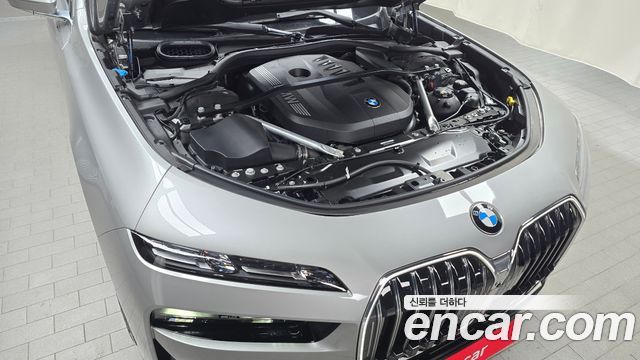 BMW 7-Series 2024 — photo 6