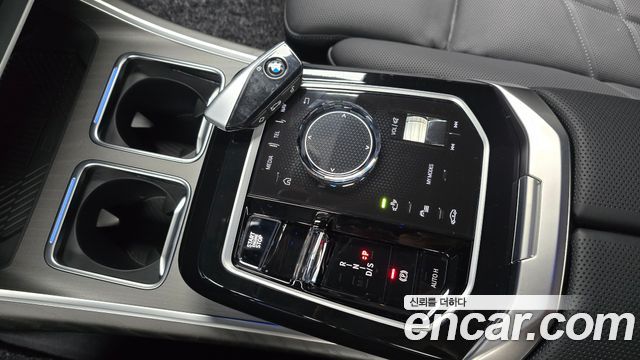 BMW 7-Series 2024 — photo 12