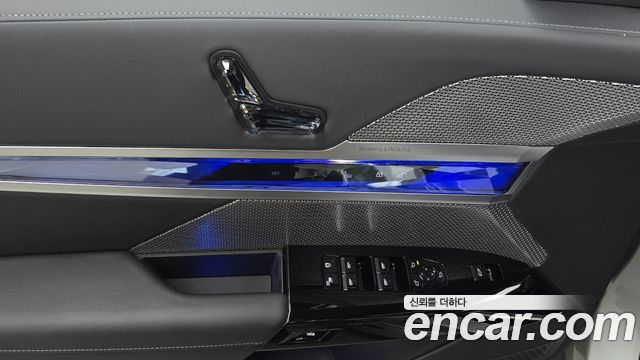 BMW 7-Series 2024 — photo 24