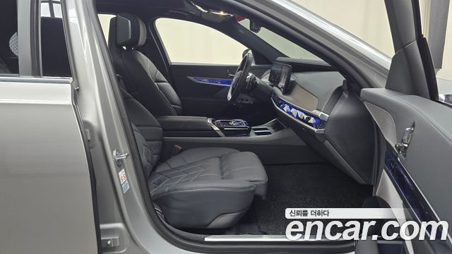 BMW 7-Series 2024 — photo 16