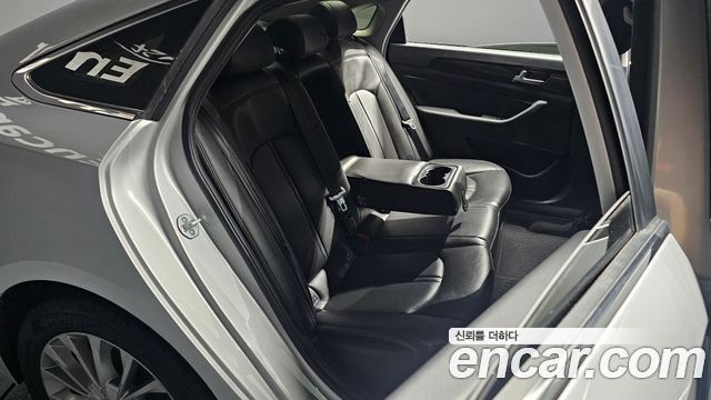 Hyundai Sonata 2016 — photo 17